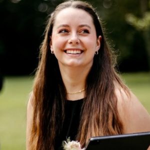 Hannah Swanson headshot